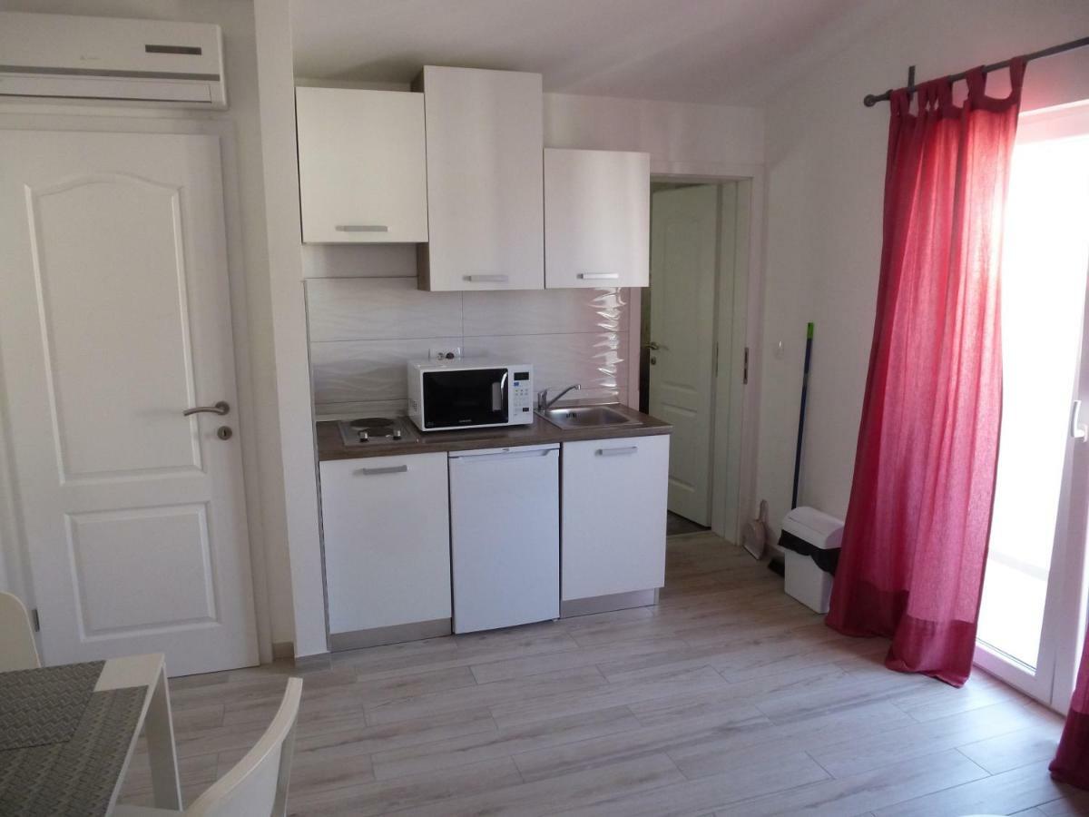 Apartment Vicko Drvenik  Zewnętrze zdjęcie